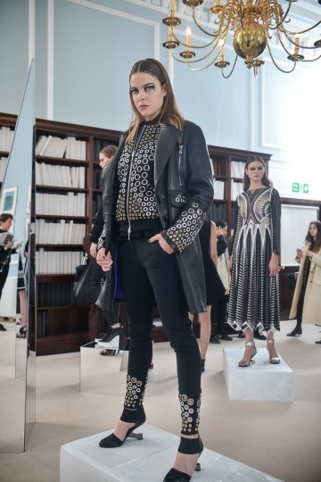 LFWAW16 - Manuel Facchini - Krish Nagari - TheUpcoming -9