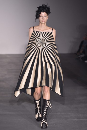 lfw-ss17-gareth-pugh-krisztian-pinter-the-upcoming-34