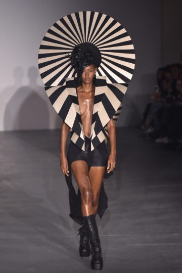 lfw-ss17-gareth-pugh-krisztian-pinter-the-upcoming-36