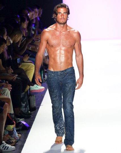 nyfw-ss17-jeans-for-refugees-dominique-pettway-the-upcoming-13