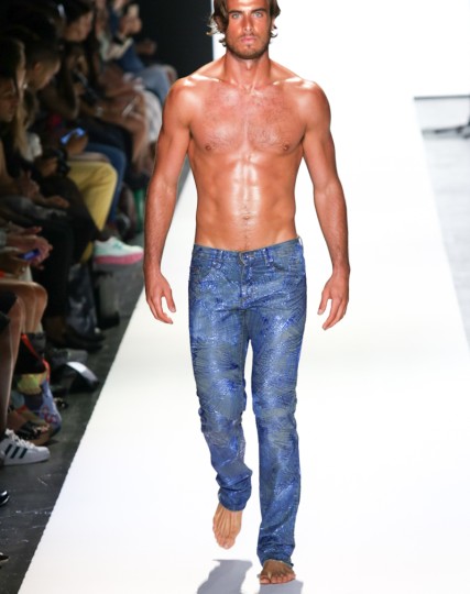 nyfw-ss17-jeans-for-refugees-dominique-pettway-the-upcoming-25