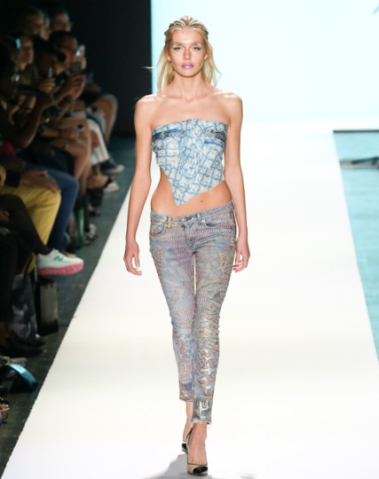 nyfw-ss17-jeans-for-refugees-dominique-pettway-the-upcoming-8