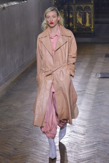 LFW AW17 - Sharon Wauchob - Krish Nagari - The Upcoming-16