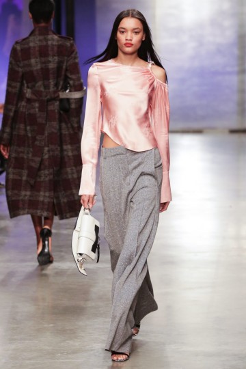 LFW AW17 - Topshop Unique - Kimberley Archer - The Upcoming-33