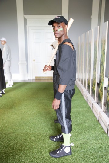 LFWM SS18 - Michiko Koshino - Kimberley Archer - The Upcoming-22