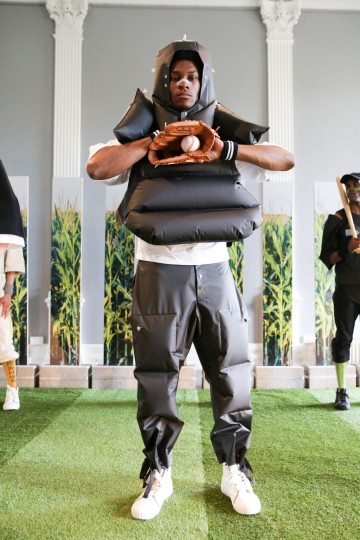 LFWM SS18 - Michiko Koshino - Kimberley Archer - The Upcoming-35