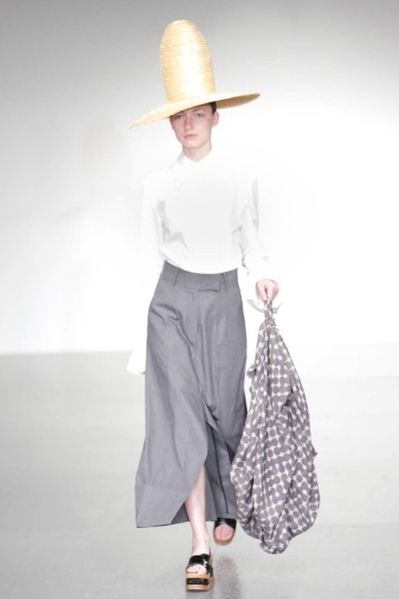 LFW SS18 - A.W.A.K.E - Kimberley Archer - The Upcoming -10