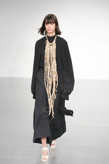 LFW SS18 - A.W.A.K.E - Kimberley Archer - The Upcoming -14