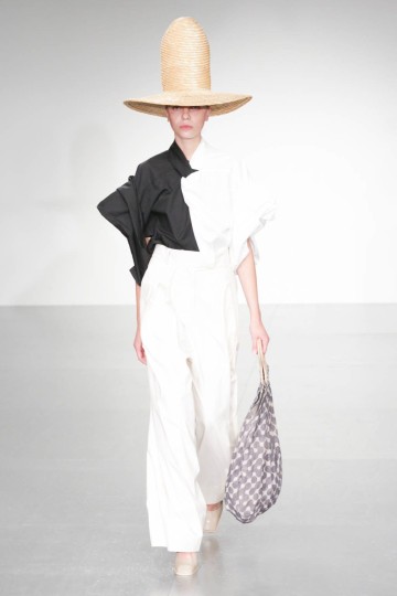 LFW SS18 - A.W.A.K.E - Kimberley Archer - The Upcoming -17