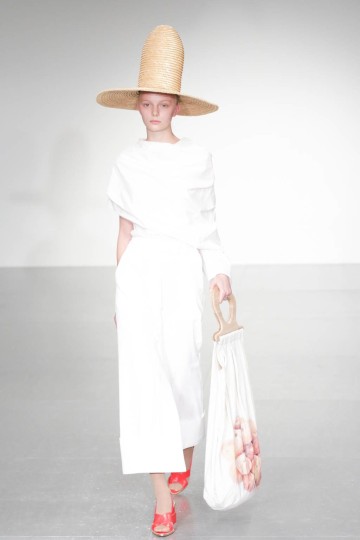 LFW SS18 - A.W.A.K.E - Kimberley Archer - The Upcoming -18