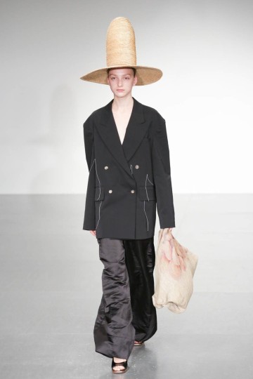 LFW SS18 - A.W.A.K.E - Kimberley Archer - The Upcoming -25