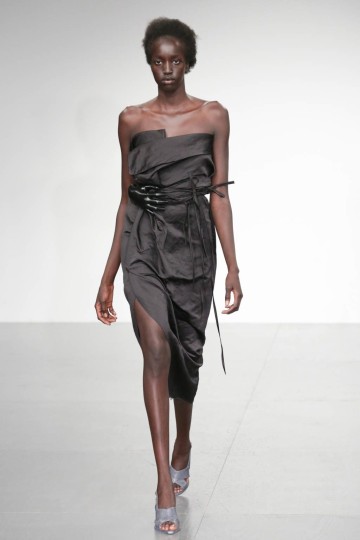 LFW SS18 - A.W.A.K.E - Kimberley Archer - The Upcoming -26