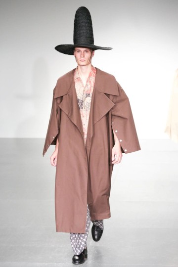 LFW SS18 - A.W.A.K.E - Kimberley Archer - The Upcoming -27