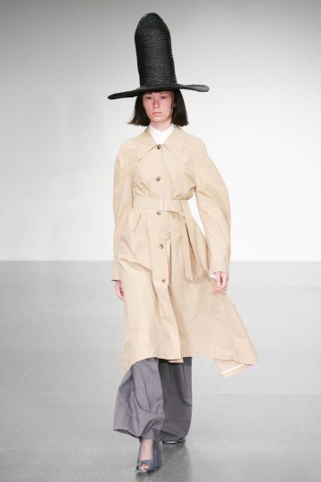 LFW SS18 - A.W.A.K.E - Kimberley Archer - The Upcoming -3