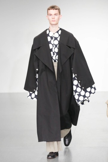 LFW SS18 - A.W.A.K.E - Kimberley Archer - The Upcoming -31