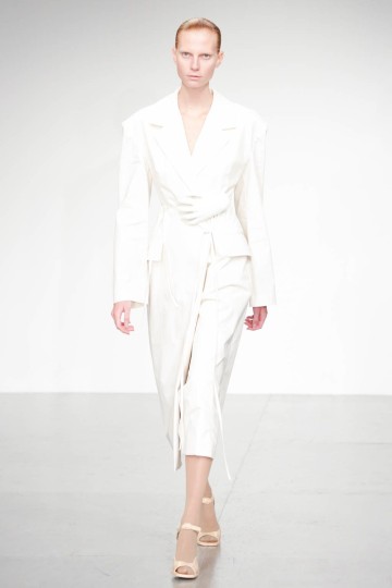 LFW SS18 - A.W.A.K.E - Kimberley Archer - The Upcoming -34