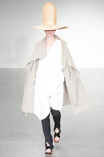 LFW SS18 - A.W.A.K.E - Kimberley Archer - The Upcoming -40