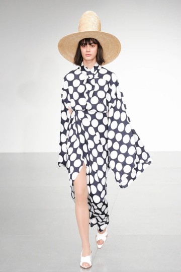 LFW SS18 - A.W.A.K.E - Kimberley Archer - The Upcoming -45