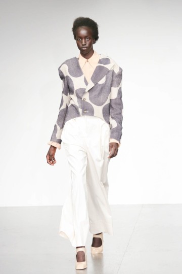 LFW SS18 - A.W.A.K.E - Kimberley Archer - The Upcoming -55