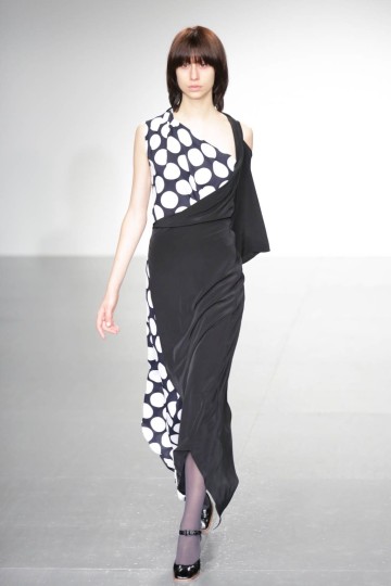 LFW SS18 - A.W.A.K.E - Kimberley Archer - The Upcoming -9