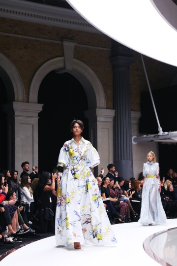 LFW SS18 - Ralph and Russo - The Upcoming -33