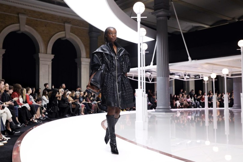 LFW SS18 - Ralph and Russo - The Upcoming -38