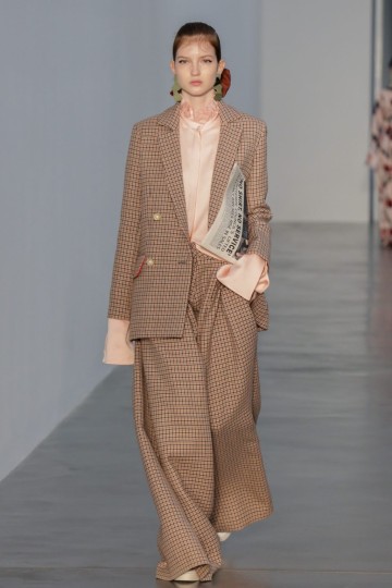 LFW AW18 - Mother of Pearl - Kimberley Archer - The Upcoming-10