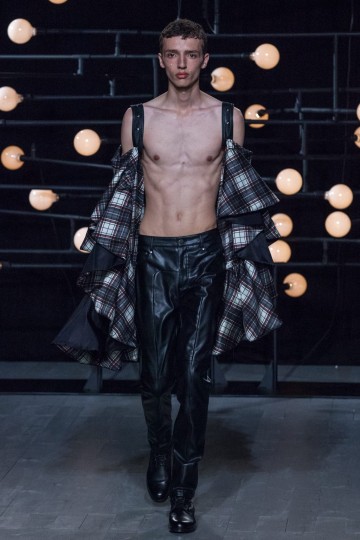 LFWM SS19 - Blindness - Huw Jenkins - The Upcoming-19