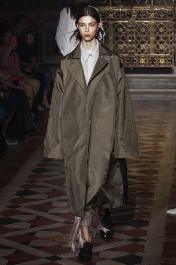 LFWM SS19 - Sharon Wauchob - Kimberley Larmouth - The Upcoming-13