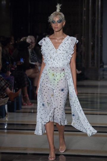 LFW SS19 - DUBAI DESIGN & FASHION COUNCIL X FAD DUBAI- THREE FIFTY NINE - Huw Jenkins - The Upcoming-17