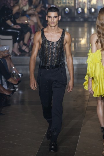LFW SS19 - Julien Macdonald - Huw Jenkins - The Upcoming-24