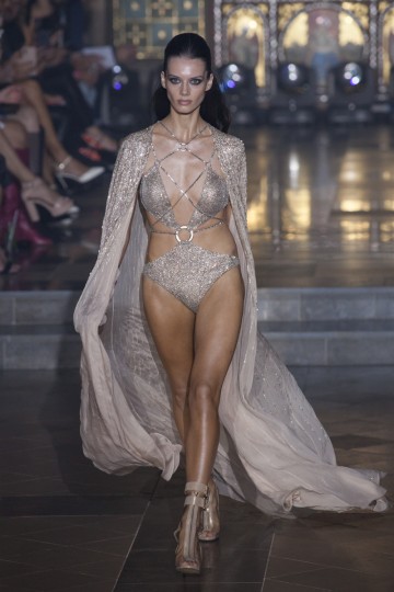 LFW SS19 - Julien Macdonald - Huw Jenkins - The Upcoming-5