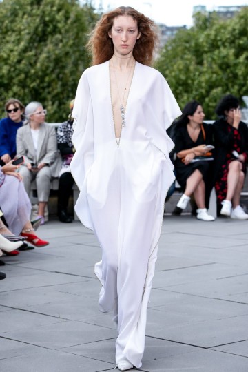 LFW SS19 - Roland Mouret - Kimberley Archer - The Upcoming-18