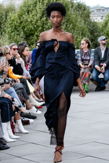 LFW SS19 - Roland Mouret - Kimberley Archer - The Upcoming-25