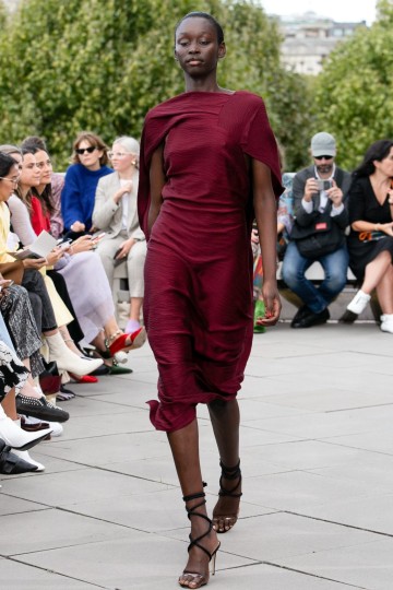 LFW SS19 - Roland Mouret - Kimberley Archer - The Upcoming-6