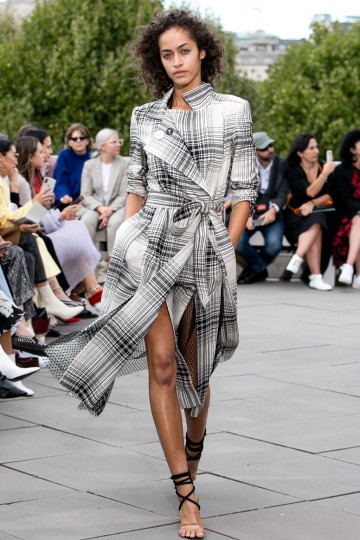 LFW SS19 - Roland Mouret - Kimberley Archer - The Upcoming-8