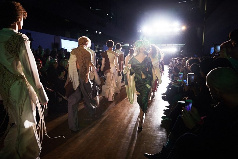 LFW AW19 - Central Saint Martins MA backstage - Ambra Vernuccio - The Upcoming-27