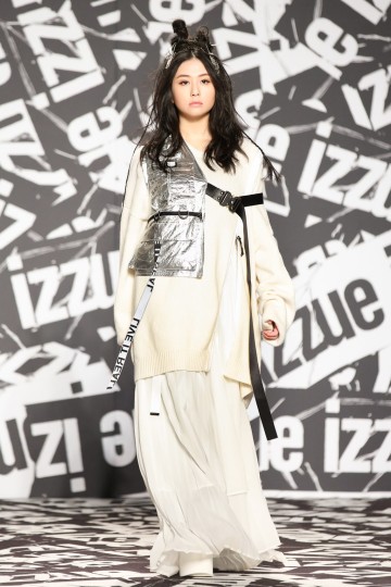 LFW AW19 - Izzue - Kimberley Archer - The Upcoming-44
