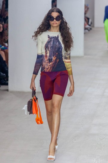 pushBUTTON - Huw Jenkins - The Upcoming-10