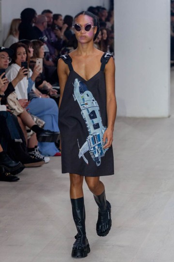 pushBUTTON - Huw Jenkins - The Upcoming-14