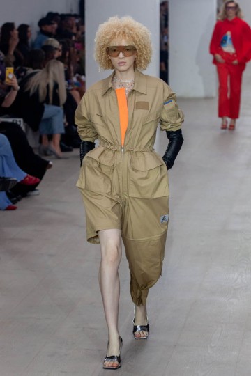 pushBUTTON - Huw Jenkins - The Upcoming-17