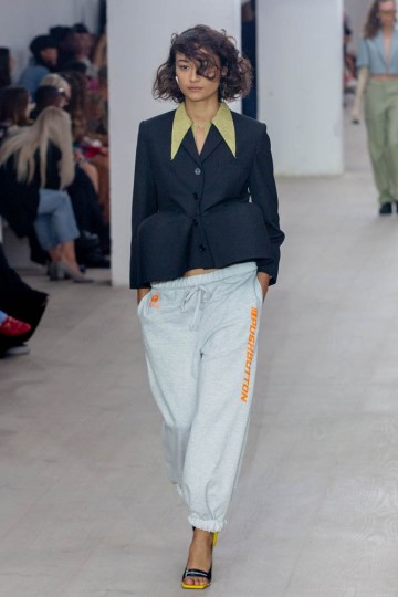 pushBUTTON - Huw Jenkins - The Upcoming-27