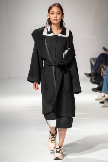London Fashion Week Autumn Winter 2020 - Apu Jan