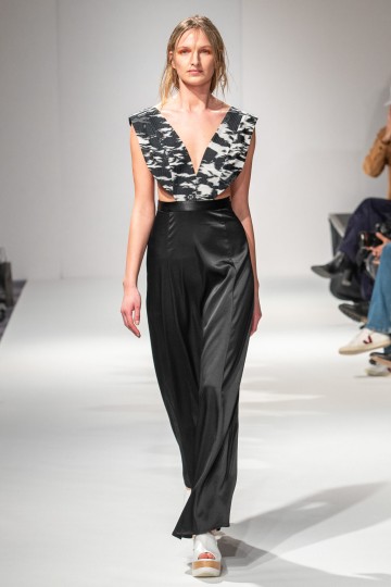 London Fashion Week Autumn Winter 2020 - Apu Jan