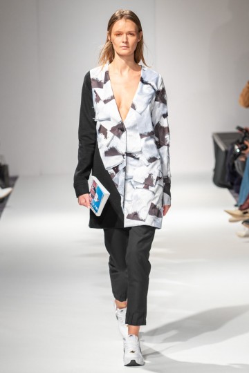 London Fashion Week Autumn Winter 2020 - Apu Jan