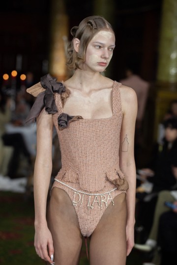 LFW AW20 - Dilara Findikoglu - Huw Jenkins - The Upcoming-8