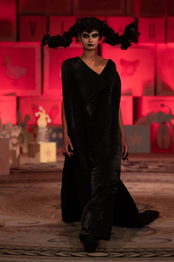 London Fashion Week Autumn Winter 2020 - Vin + Omi