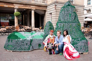 Ben Fogle and Peruvian nationals with the completed Machu Picchu model