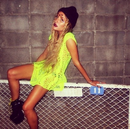 rat and boa green