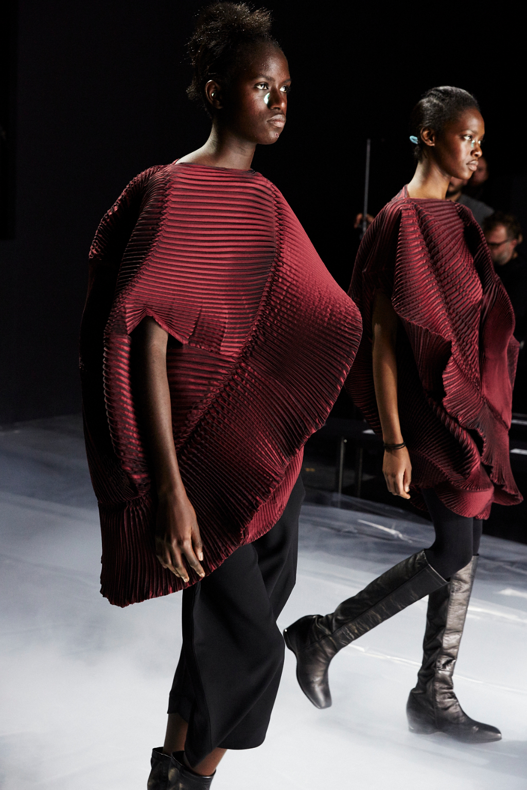Issey Miyake autumn/winter 2016 collection catwalk show | PFW – The ...